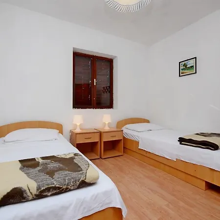 Apartment Antun