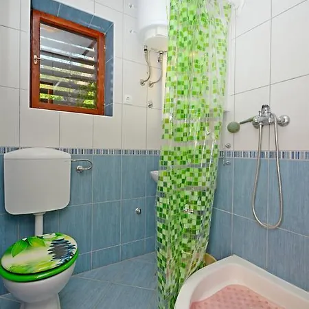 Antun Apartment Vrboska