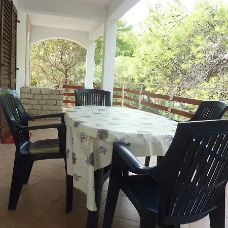 Apartment Antun *